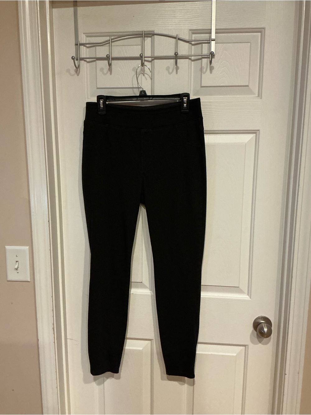 HALARA Black Women's Slim Jeggings - Stretch Ponte Knit